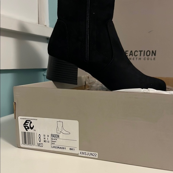 Kenneth Cole Reaction Women's Black Mid-Calf Boots - Picture 2 of 3